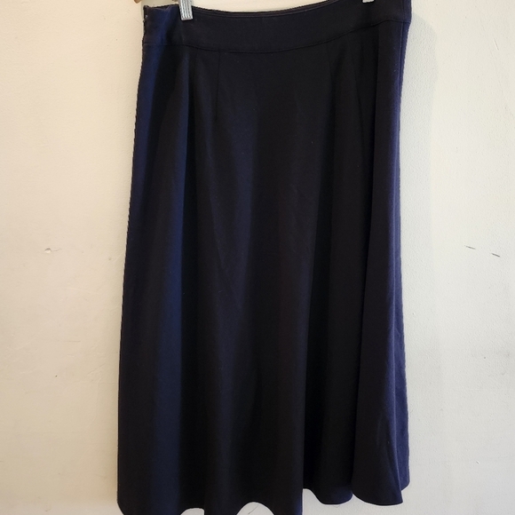 Talbots Black Full Skirt with Large Button Trim Size 10 - Picture 3 of 9